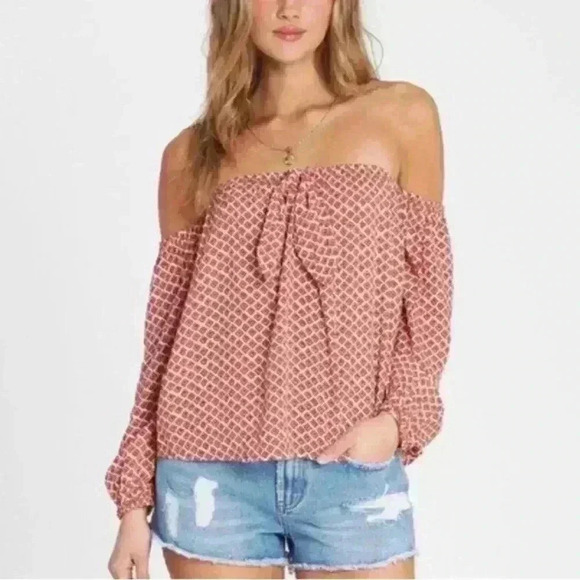 Billabong Tops - Billabong Lover Off the shoulder top size Small
